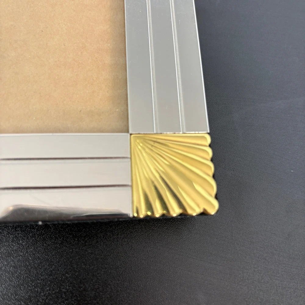 Unbranded Vintage Picture Frame 5x7 Silver‎ Gold Art Deco Ribbed Shell Corners